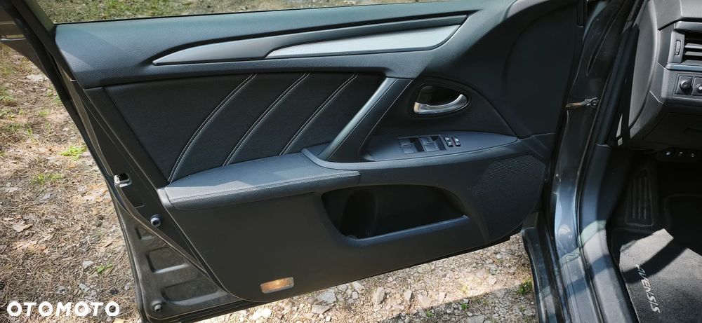 Toyota Avensis 2.0 Prestige MS - 12