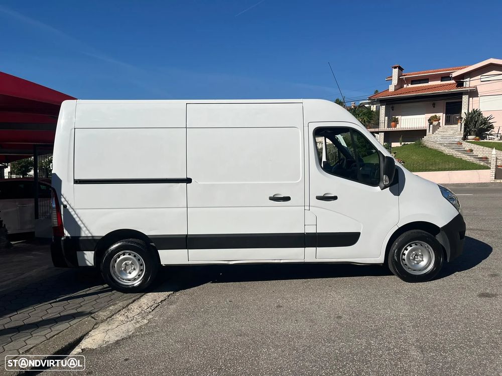 Renault Master | 2.3 DCI | 130 CV | 3 Lug. - 6