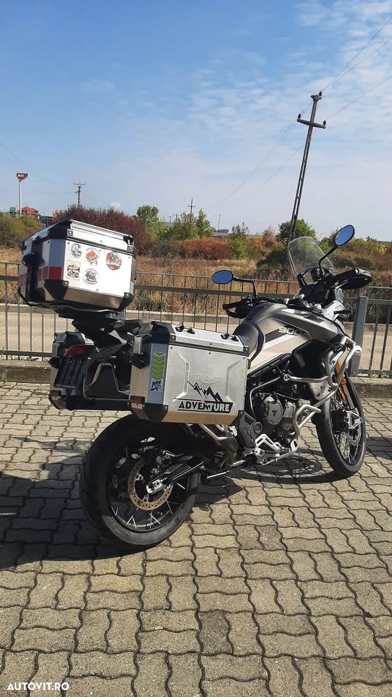 Triumph Tiger 900 - 2