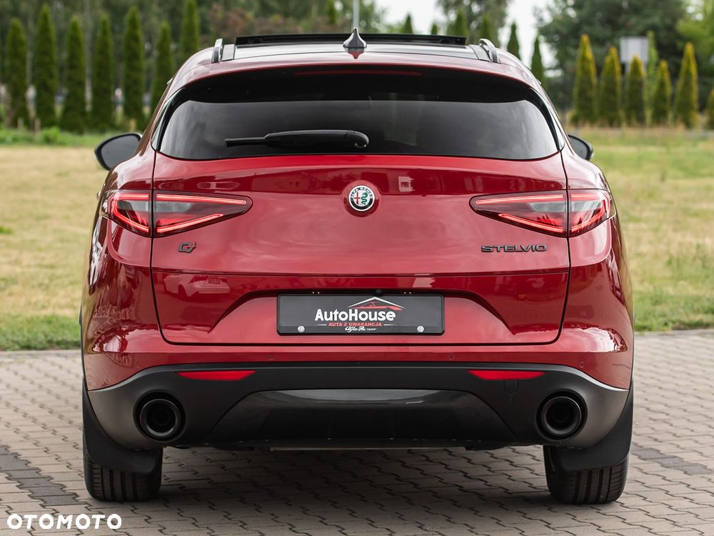 Alfa Romeo Stelvio - 9