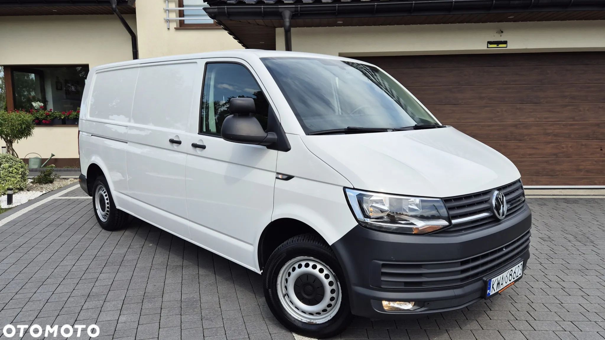 Volkswagen Transporter T6 TDI L2H1 Plus Trendline - 1