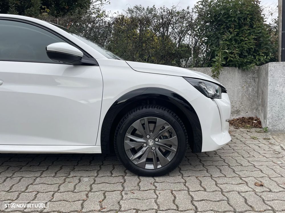 Peugeot e-208 E-Style - 13