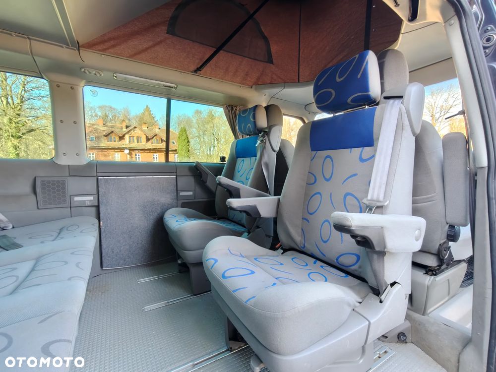 Volkswagen Multivan - 22