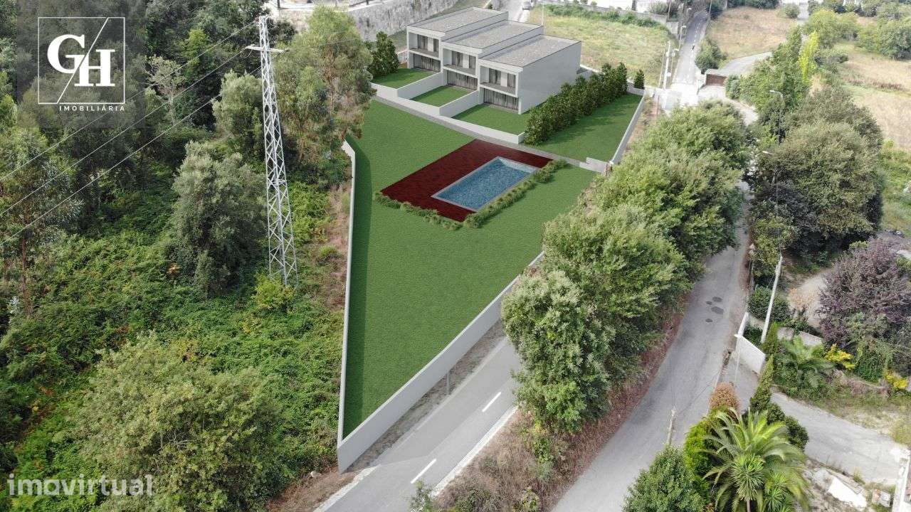 Terreno em Outiz – Possibilidade de construção para 3 moradias - Grande imagem: 2/22