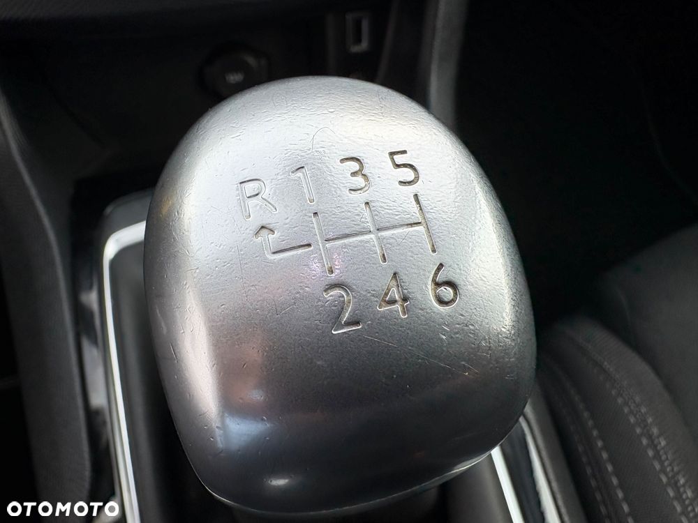 Peugeot 308 1.6 BlueHDi Allure S&S - 18
