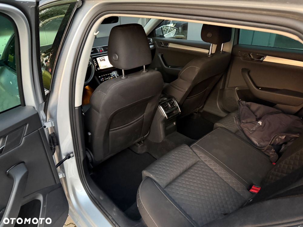 Skoda Superb 2.0 TDI SCR Ambition - 22