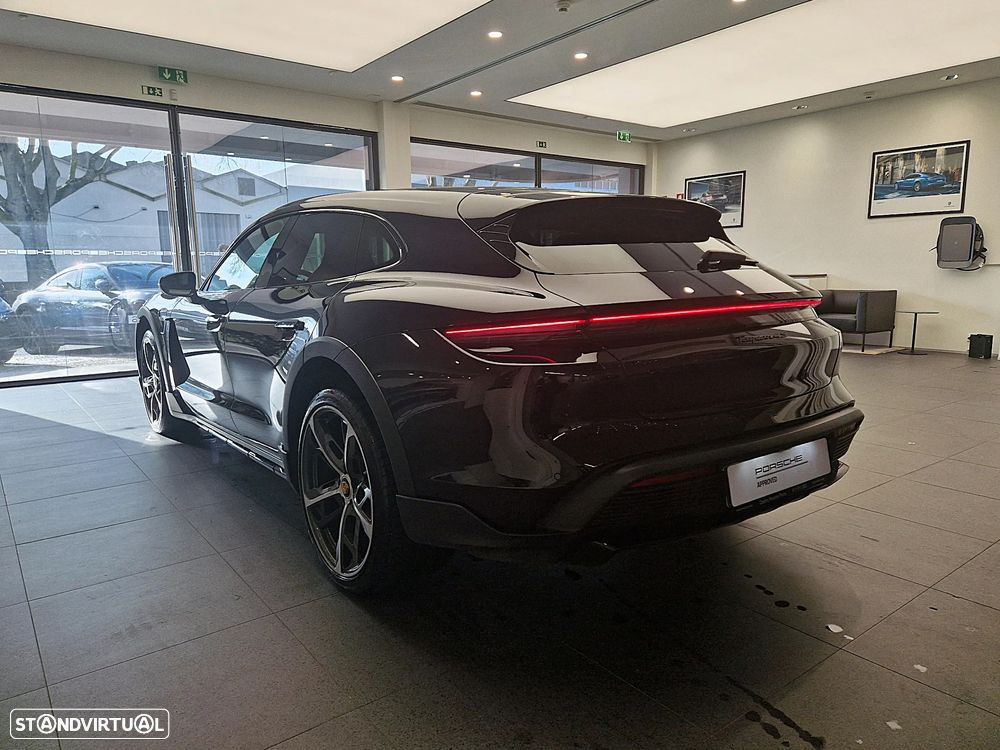Porsche Taycan Cross Turismo 4S - 3