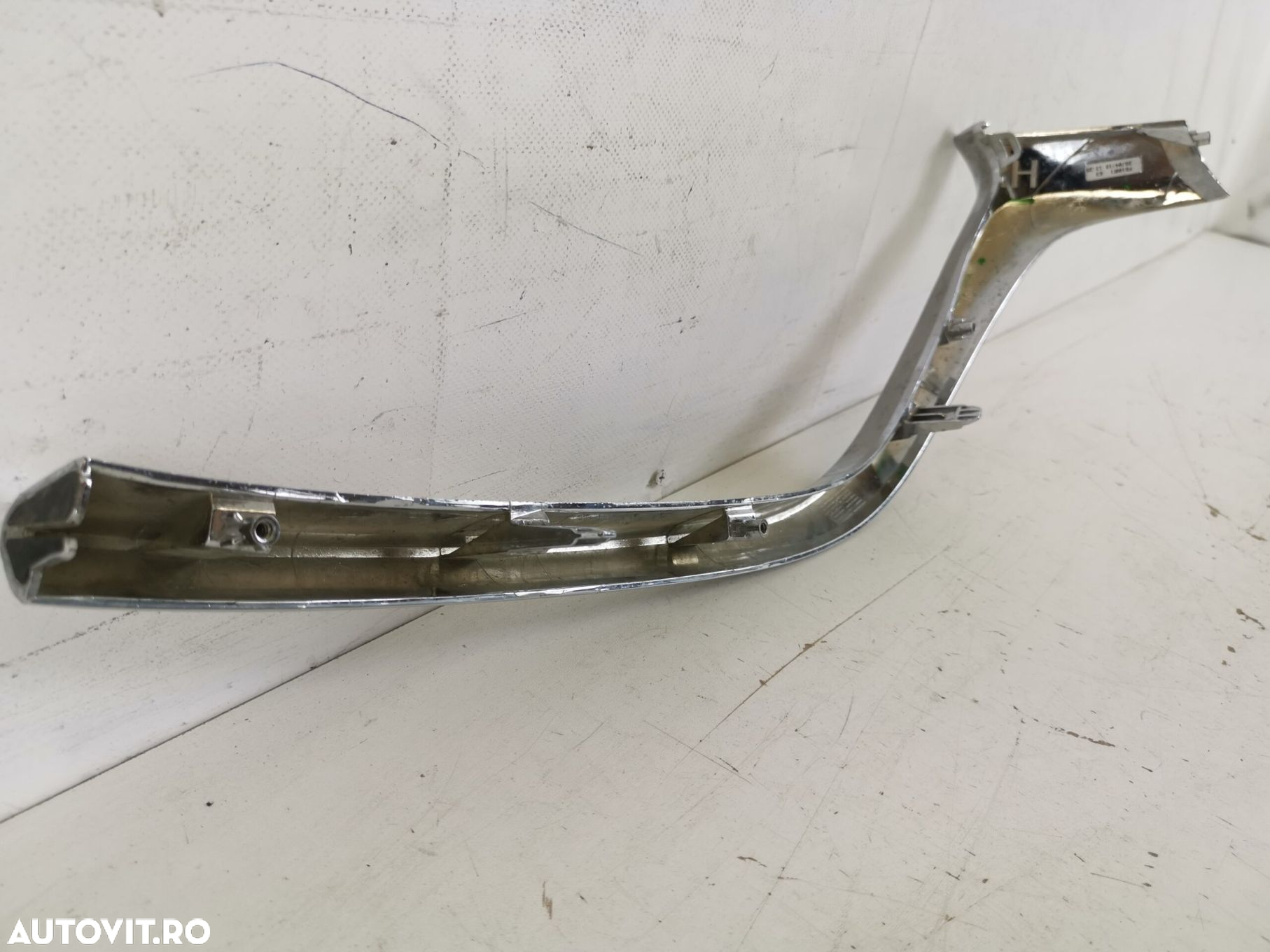 Ornament Crom Dreapta Grila Centrala Sub Far Mazda  3 BM [facelift] [2 - 7