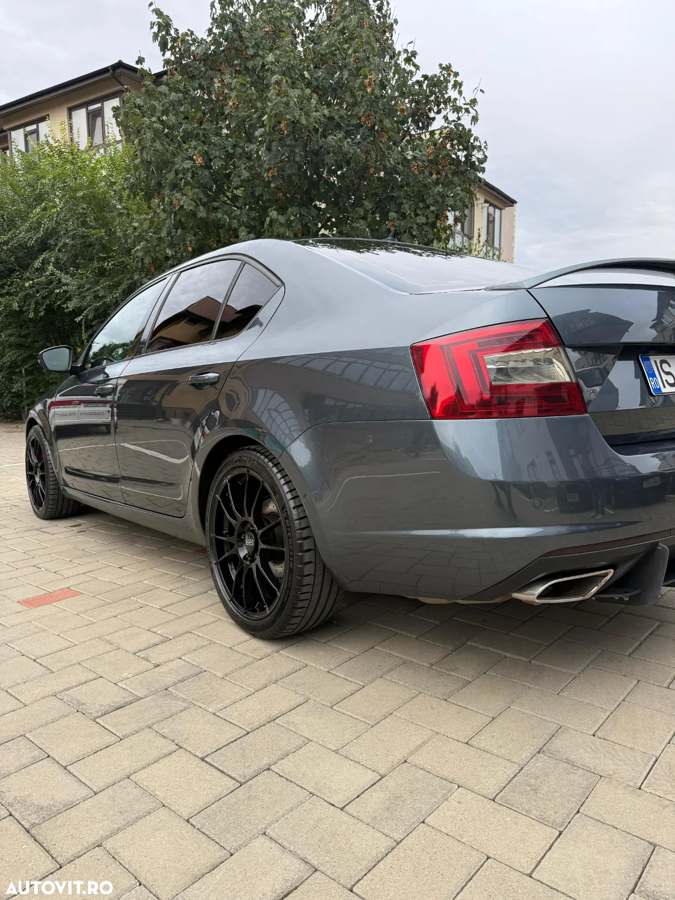 Skoda Octavia 2.0 TDI DSG RS - 7