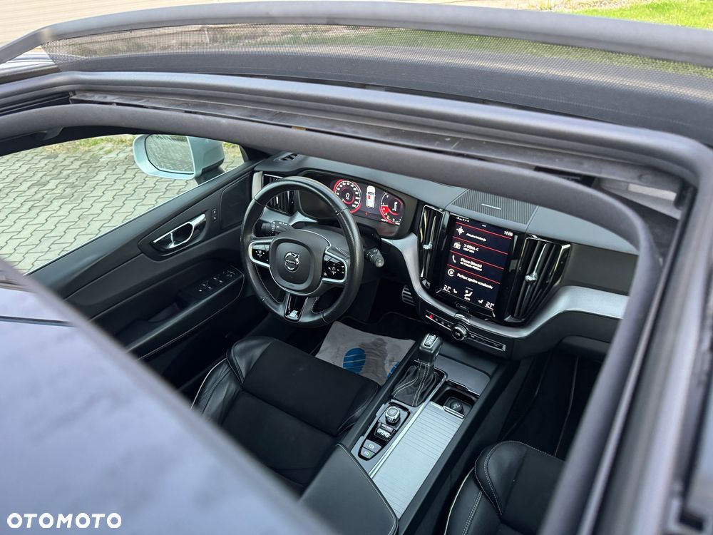 Volvo XC 60 D4 Geartronic RDesign - 23