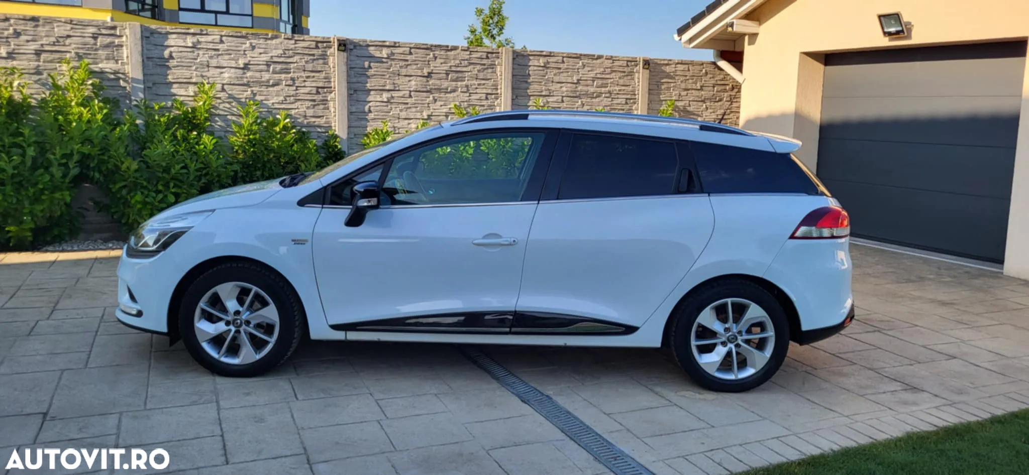 Renault Clio - 13