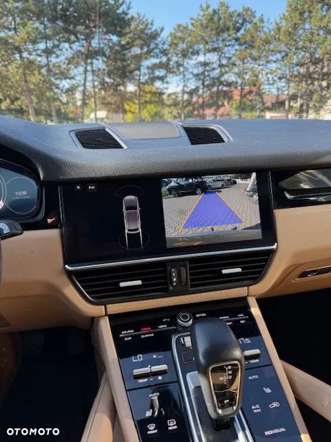 Porsche Cayenne Standard - 10