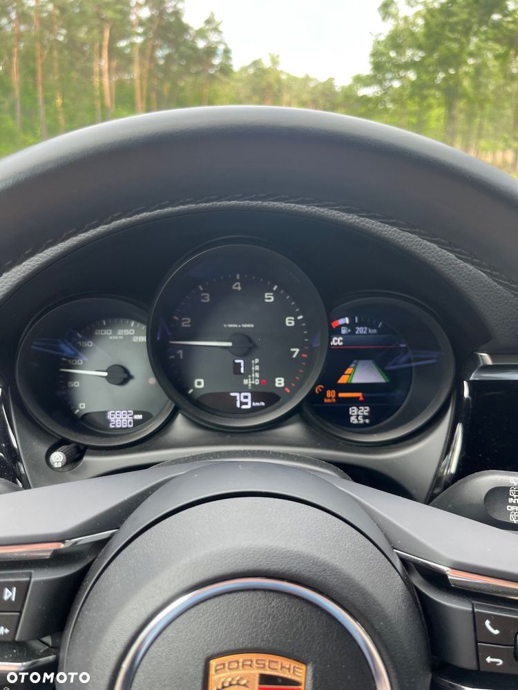 Porsche Macan - 16
