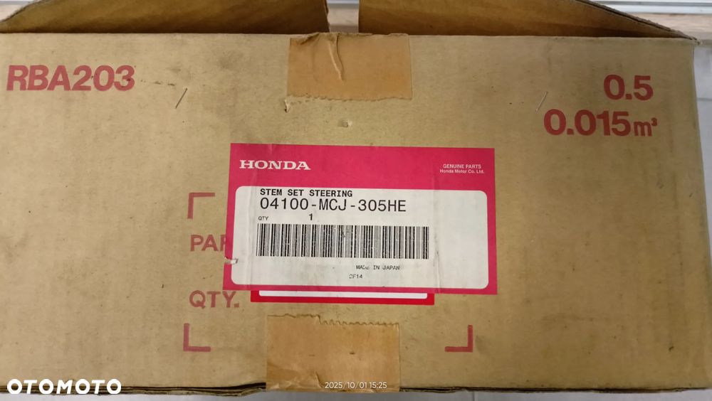 Sztyca ,półka dolna oryginał Honda cbr 900 - 8