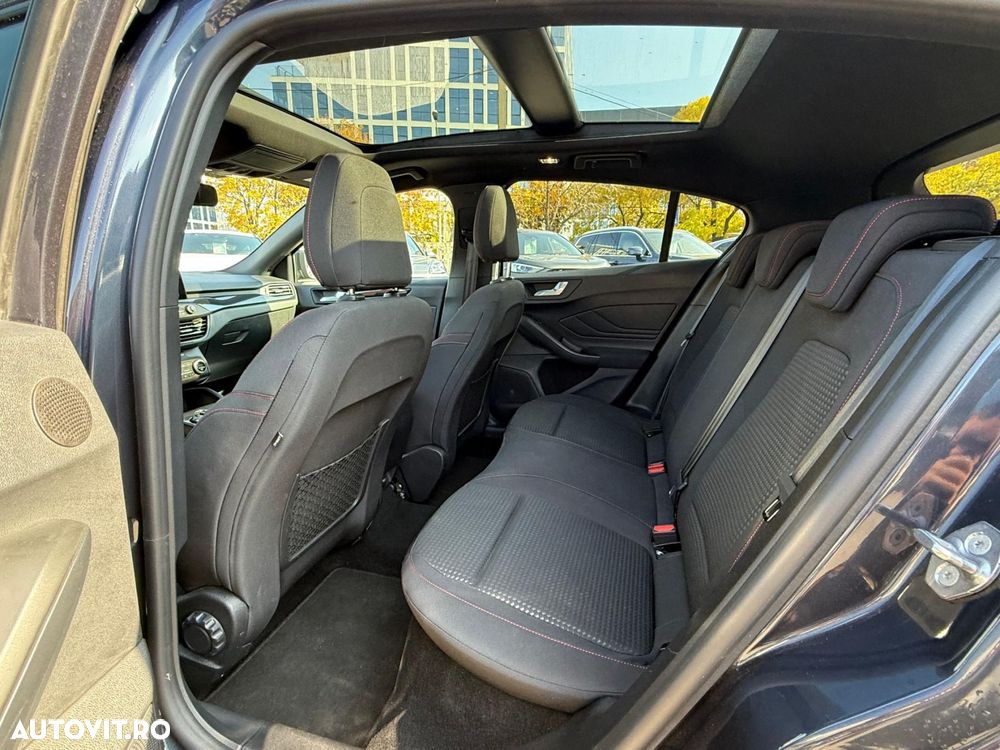 Ford Focus - 8