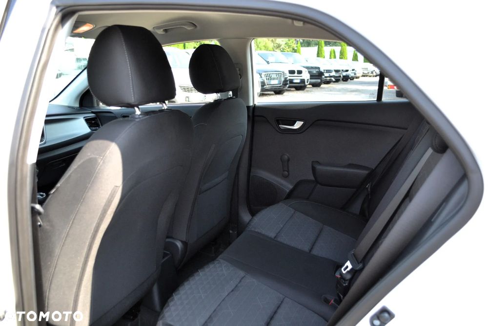 Kia Rio 1.2 L Business Line - 11