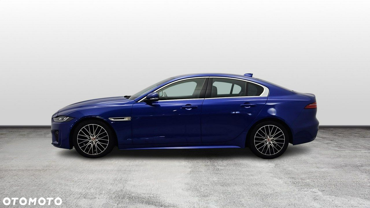 Jaguar XE 2.0 P250 R-Dynamic S - 2