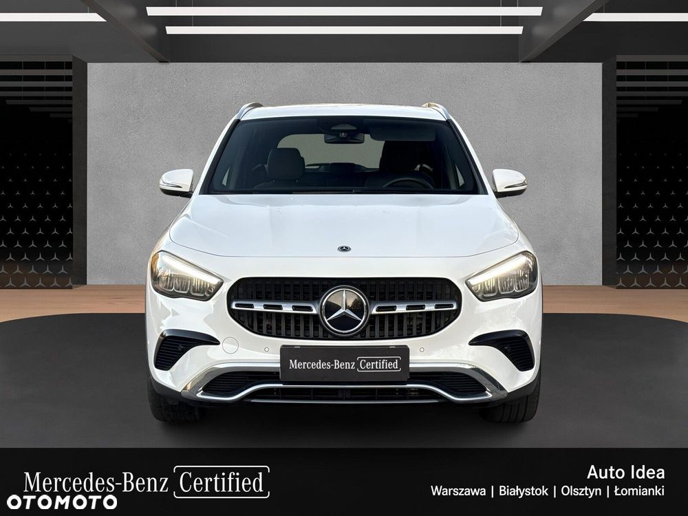 Mercedes-Benz GLA - 8