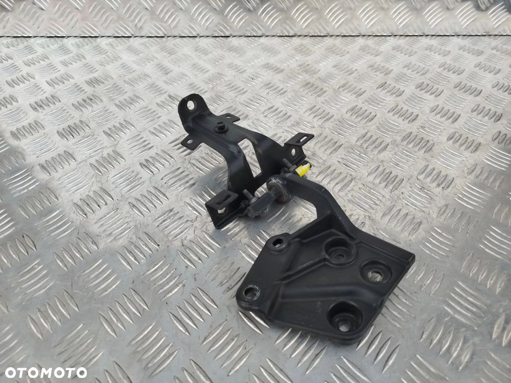 ZAWIAS ATRAPY PRAWY SCANIA R S - 2