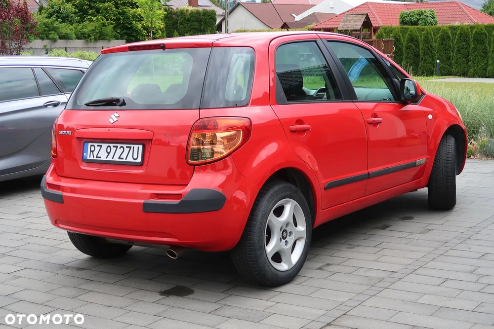 Suzuki SX4 - 4