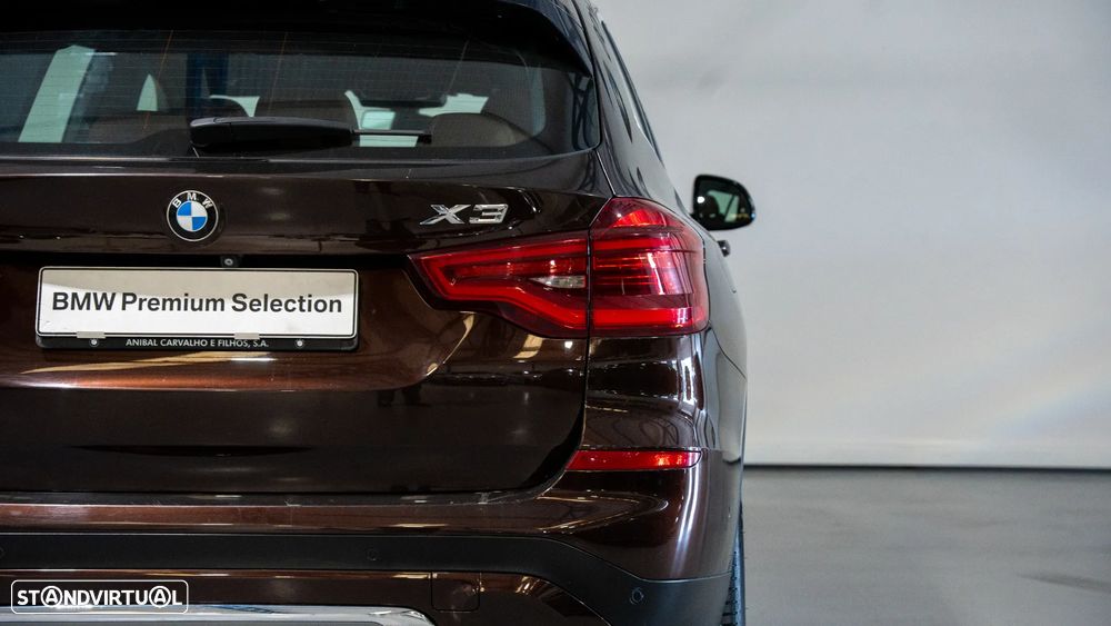 BMW X3 20 d xDrive Line Luxury - 25