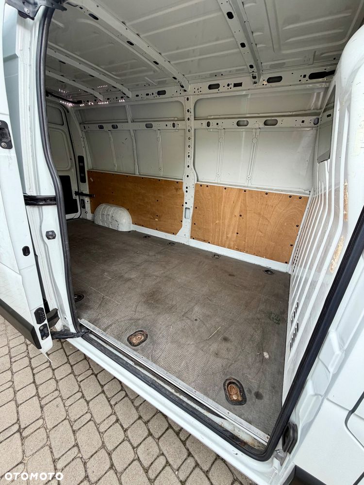 Renault Master - 33