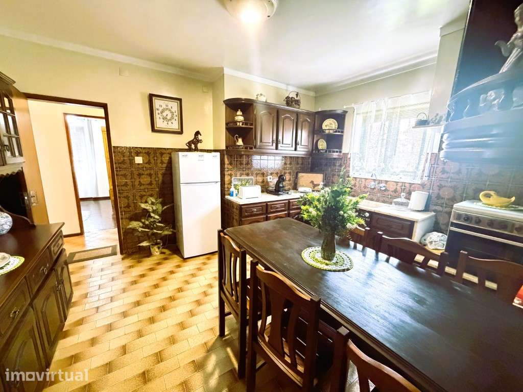 Moradia com Grande Potencial | Habitação ou Investimento | Terreno ... - Grande imagem: 5/48