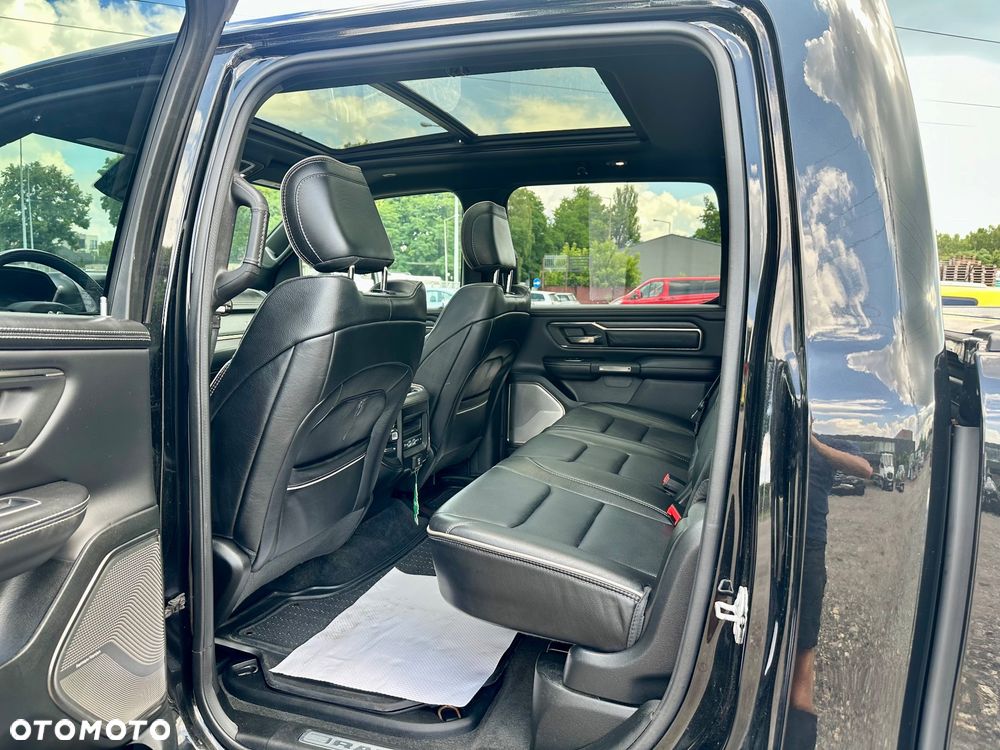 RAM 1500 Crew Cab Shortbed Limited - 17