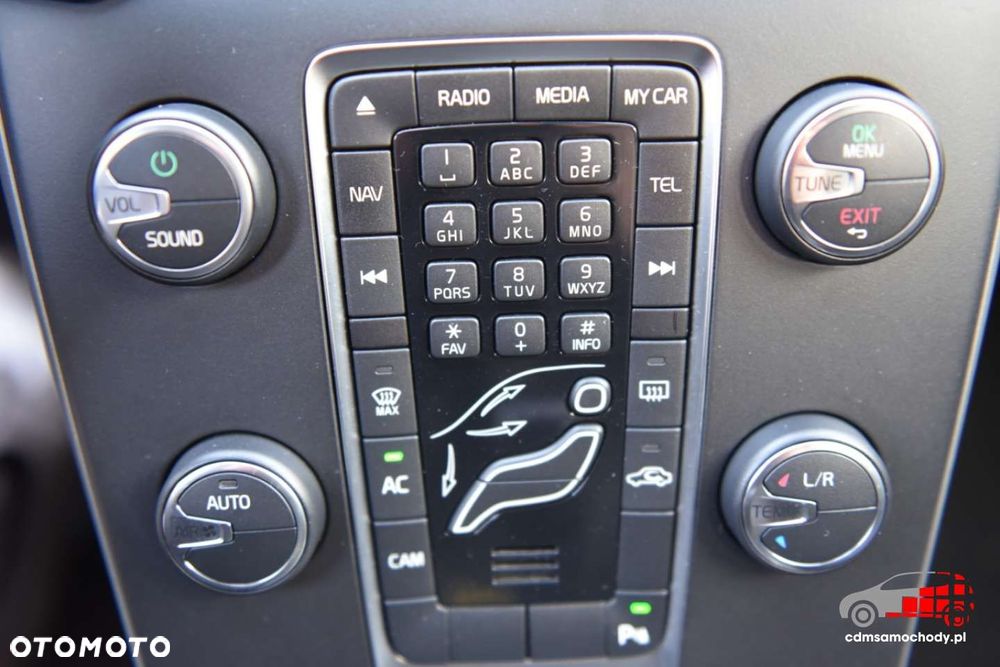 Volvo V40 - 25