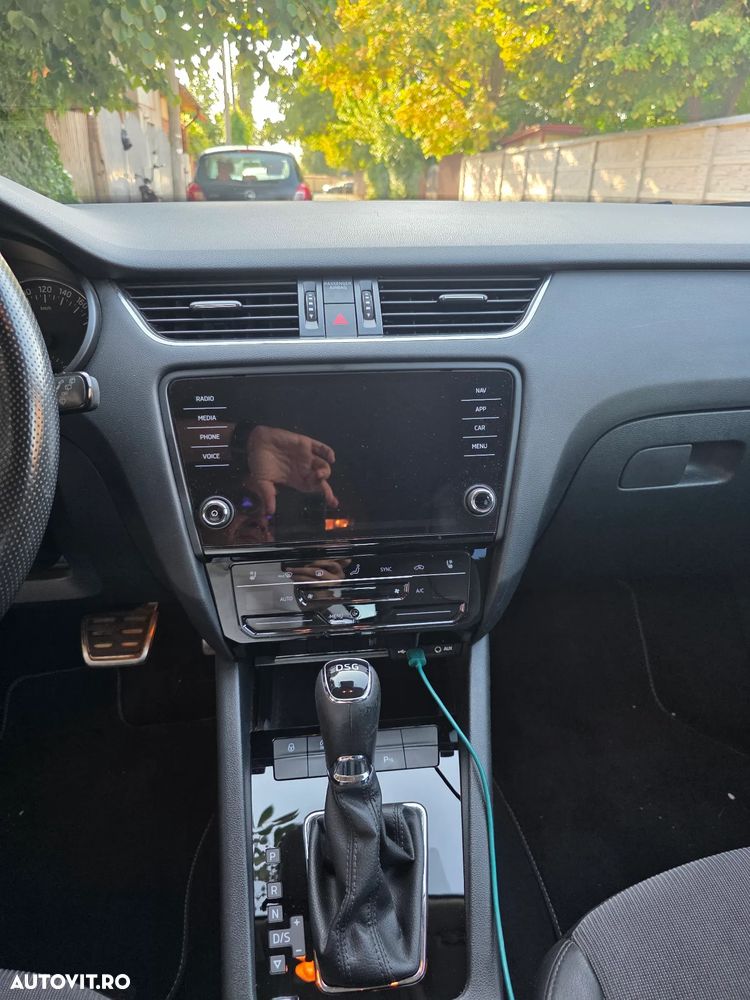 Skoda Octavia 1.6 TDI DSG Ambition - 8