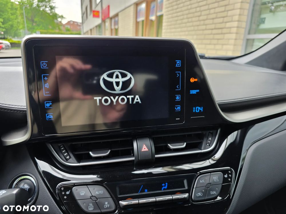 Toyota C-HR - 32