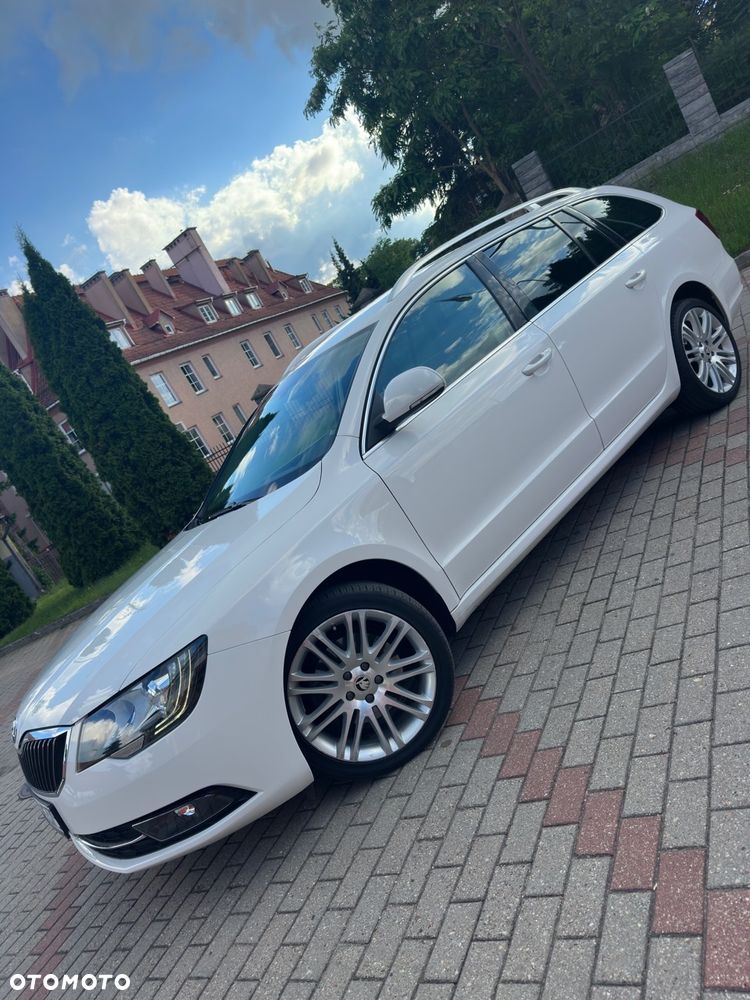 Skoda Superb 2.0 TDI DSG Exclusive - 5