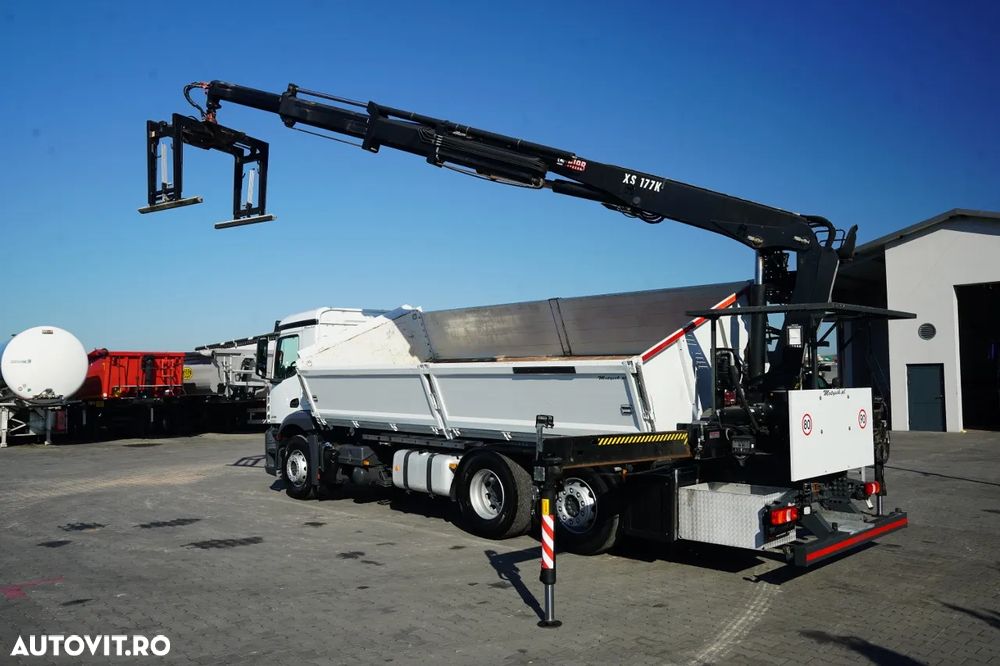 Mercedes-Benz AROCS 2536 / 6x2 / BASCULABILĂ PE 3 PĂRȚI - 6,6 M / MACARAUA HIAB 177 K PRO / CAPACITATE MAX. DE RIDICARE: 4.100 KG / RAZĂ MAX. DE ACȚIUNE: 11,0 M / ROTATOR / TELECOMANDĂ / TRANSMISIE AUTOMATĂ - 10