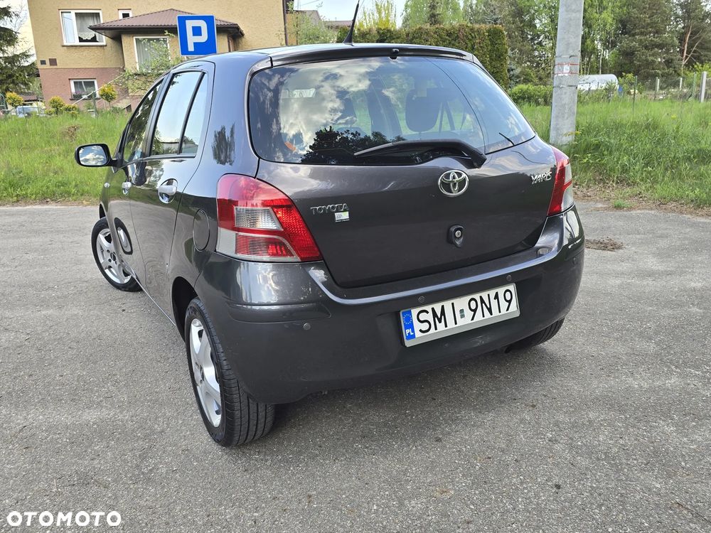 Toyota Yaris 1.33 Luna - 16