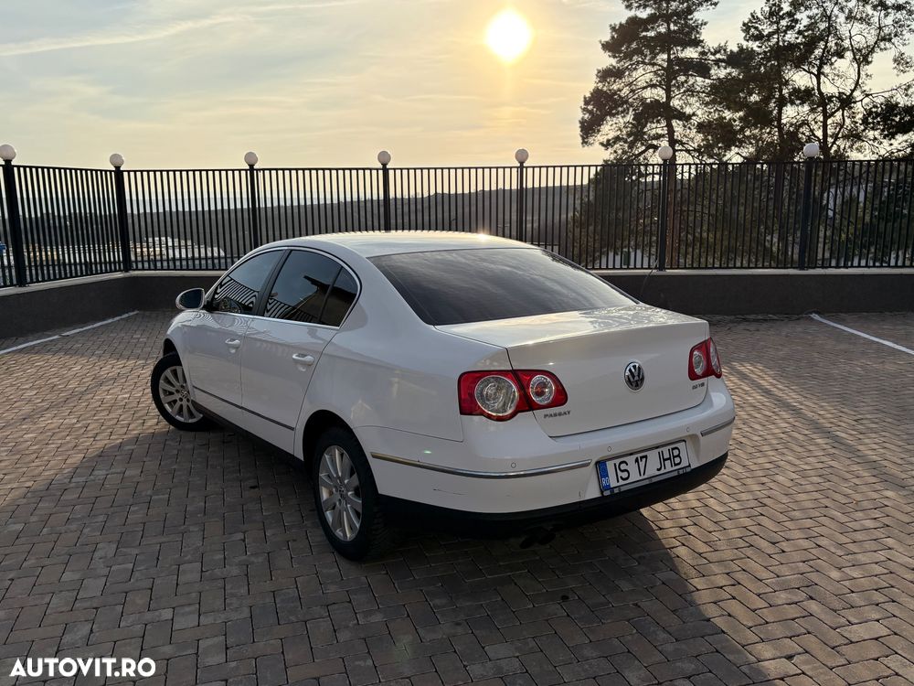 Volkswagen Passat 2.0 TSI Comfortline - 11