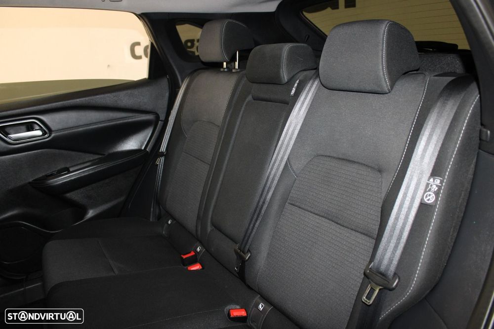 Nissan Qashqai 1.3 DIG-T N-Connecta - 30