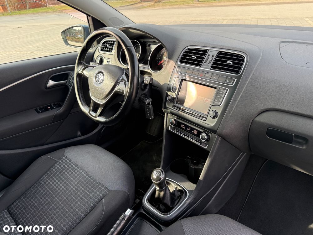 Volkswagen Polo 1.4 TDI (Blue Motion Technology) Comfortline - 13