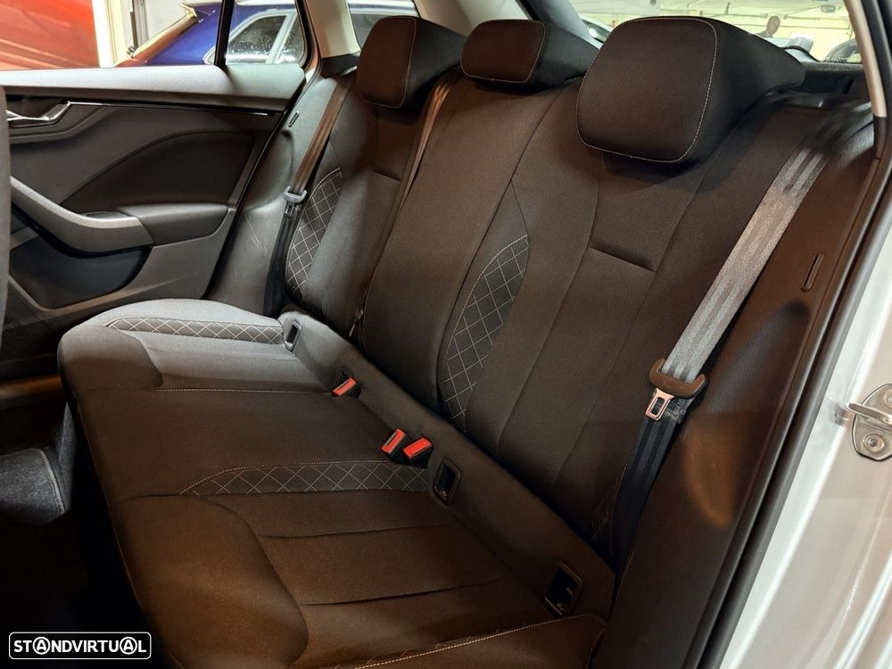 Skoda Kamiq 1.0 TSI Ambition - 8