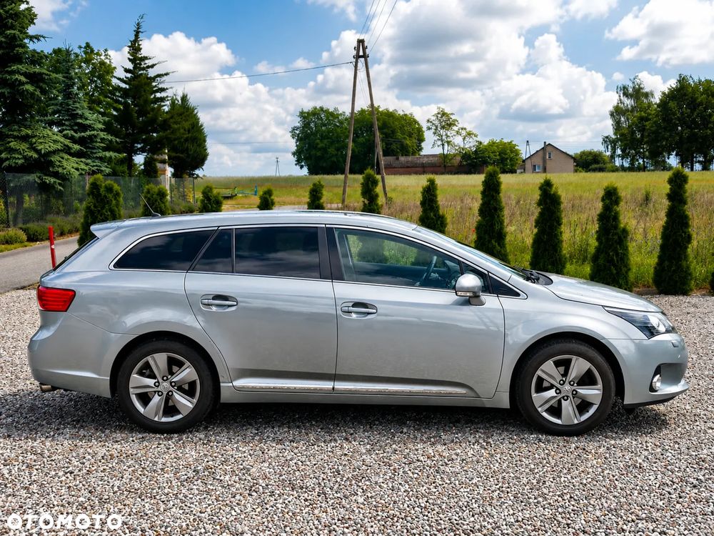Toyota Avensis 2.0 Premium EU5 - 4