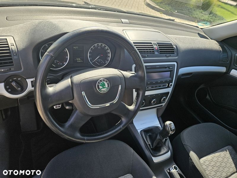 Skoda Octavia 1.4 TSI Ambiente - 8