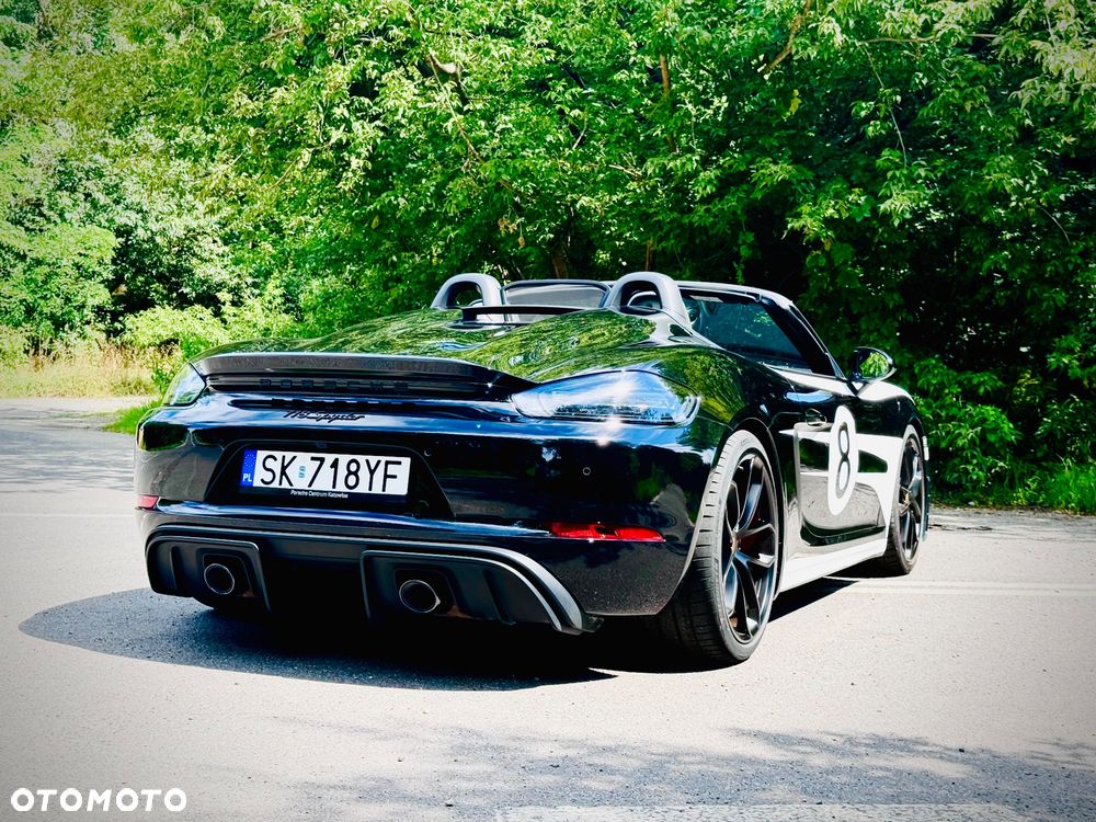 Porsche 718 Spyder - 8