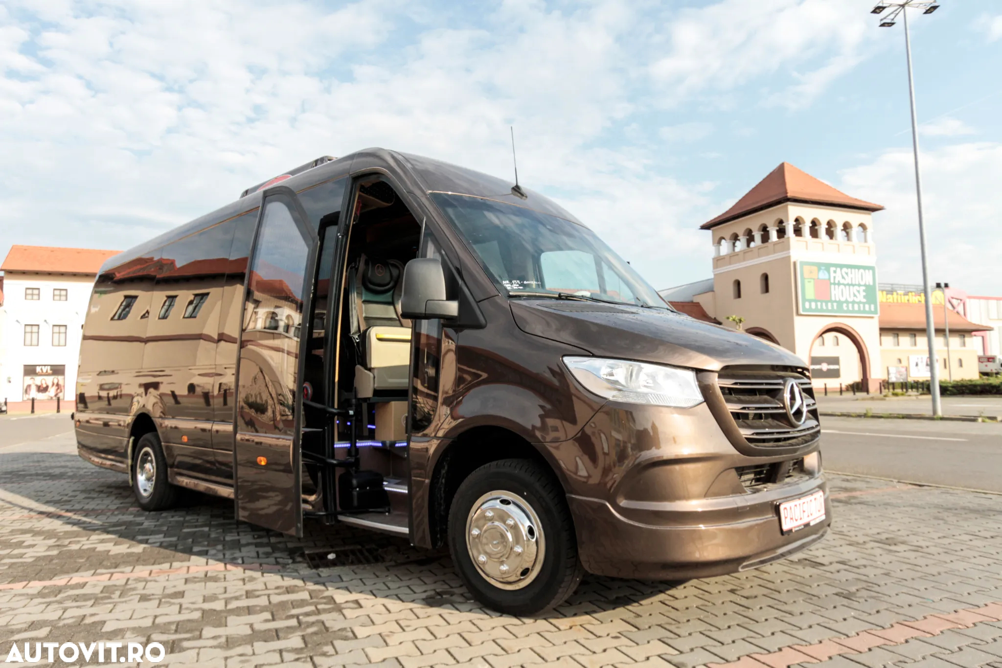 Mercedes-Benz 519 19+1+1 LOCURI vip  *COC* - 8