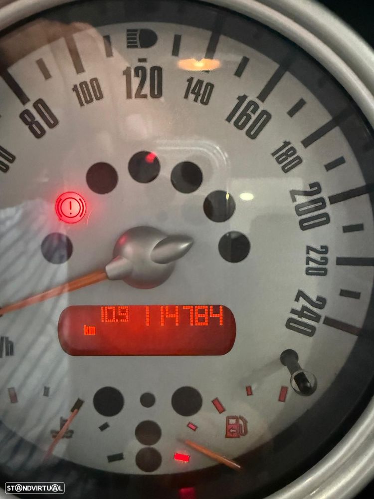 MINI 3 Portas One 1.4 D - 11