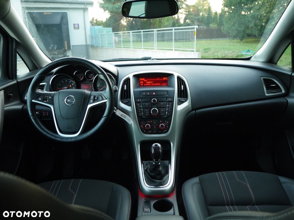 Opel Astra 1.4 Turbo Sports Tourer 150 Jahre - 19