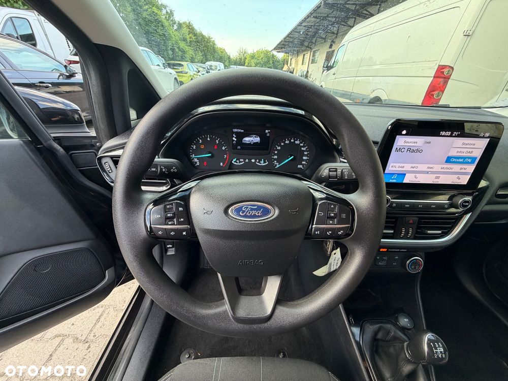 Ford Fiesta - 17