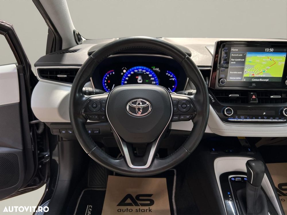 Toyota Corolla 2.0 Lounge - 24
