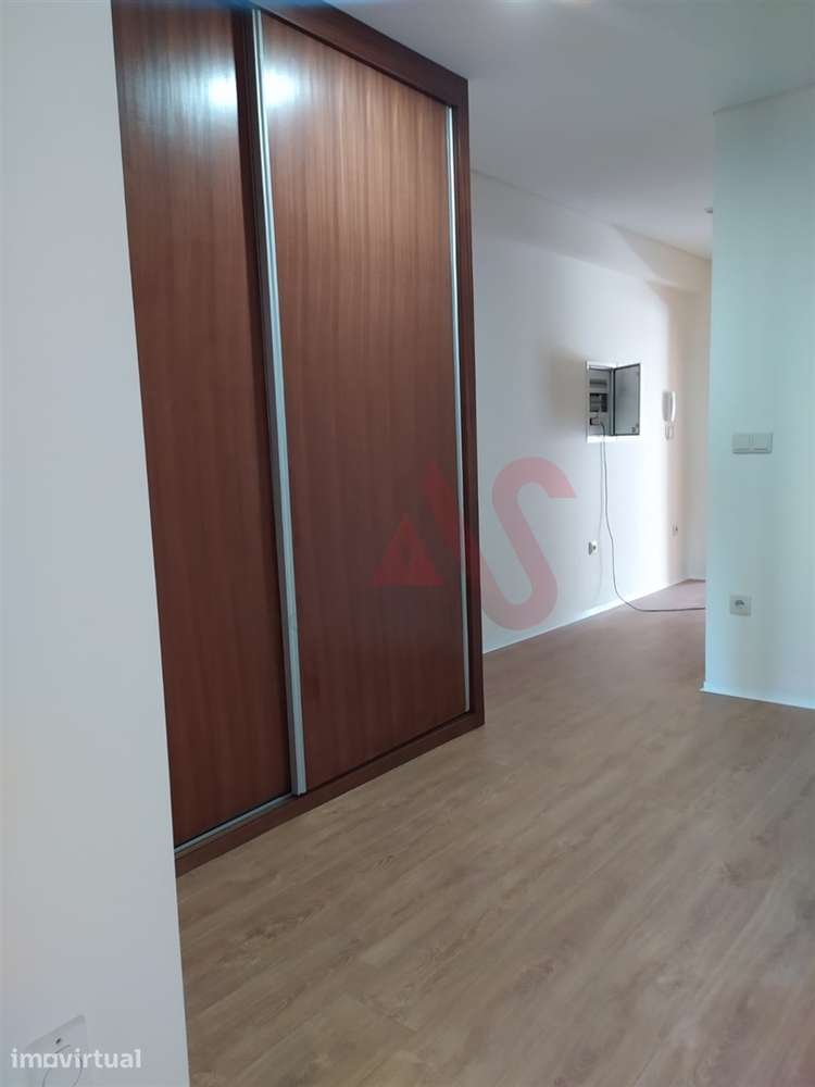Apartamento T2 para Arrendamento – São Vicente, Braga - Grande imagem: 3/14