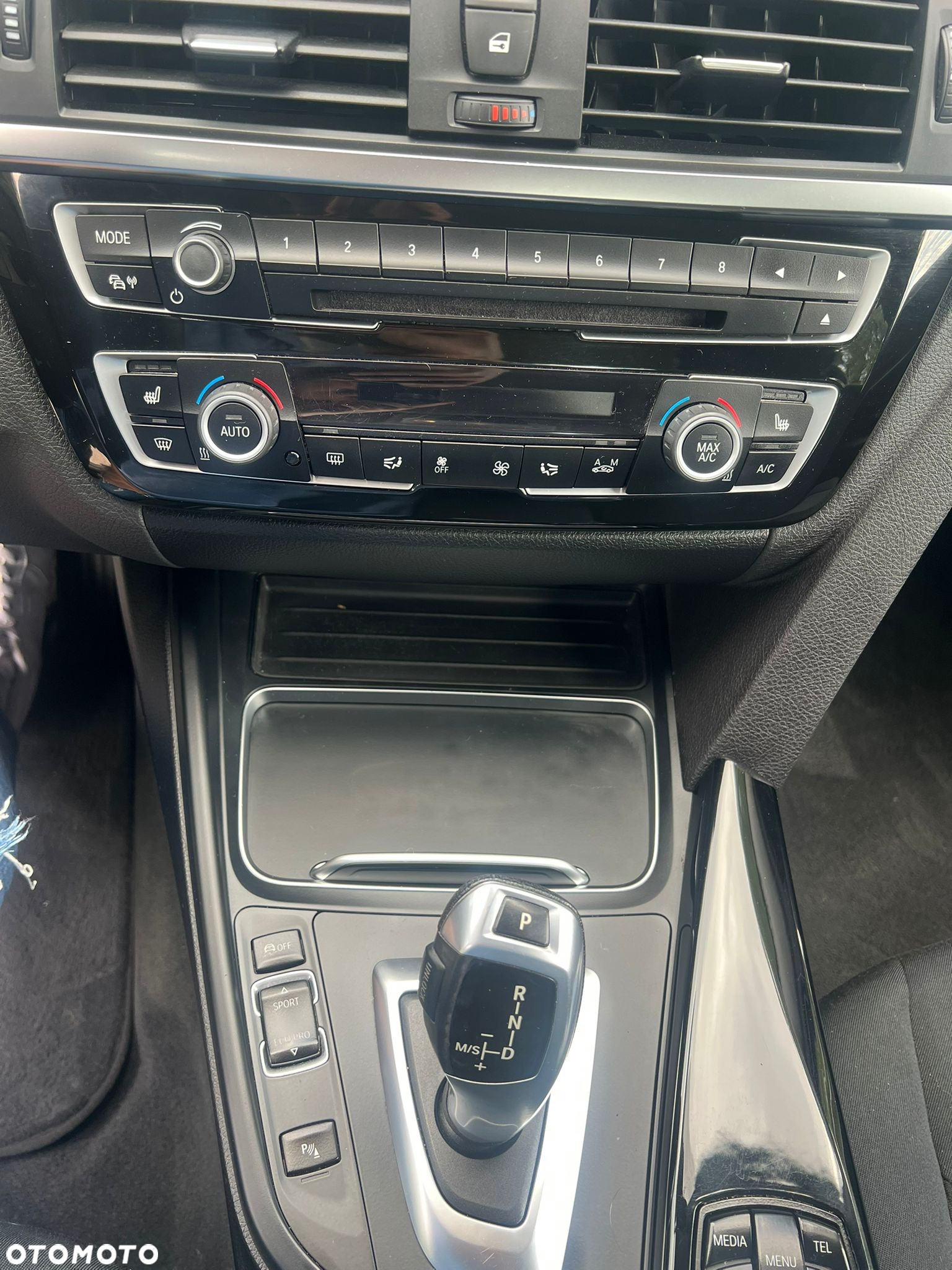 BMW Seria 3 318d Touring - 15