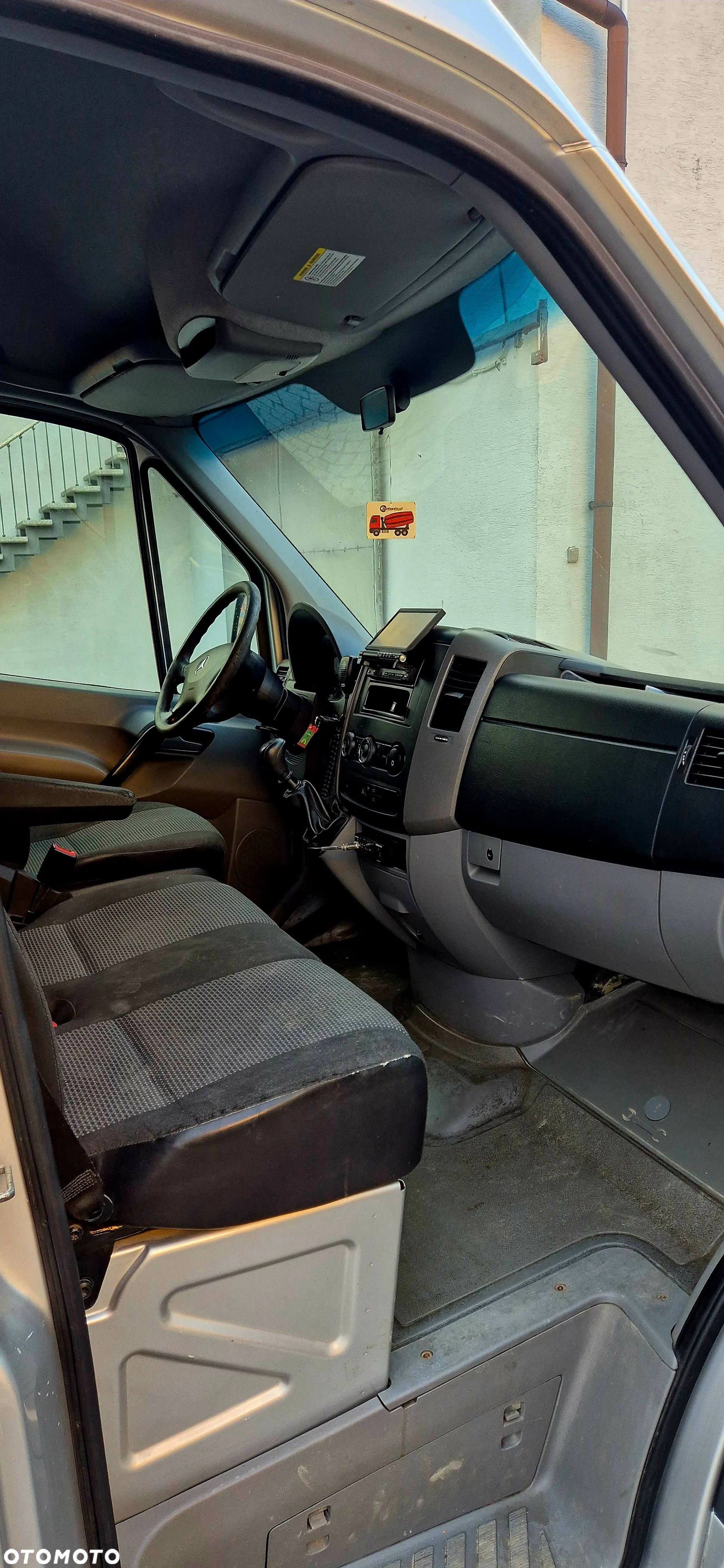 Mercedes-Benz Sprinter - 12