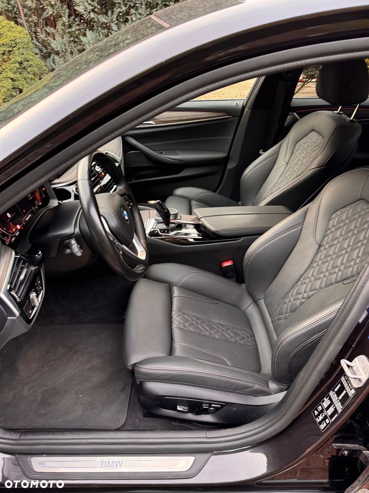 BMW Seria 5 520d xDrive - 11